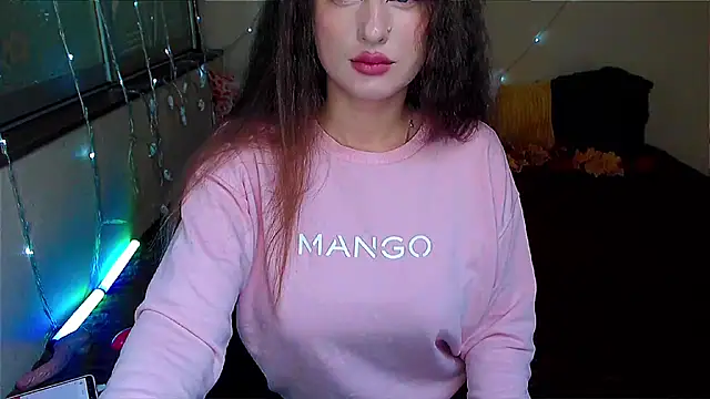 Snapshot of LizaSenri chatting on November 25, 2025, 7:19 am LizaSenri online show from November 25, 2025, 7:19 am