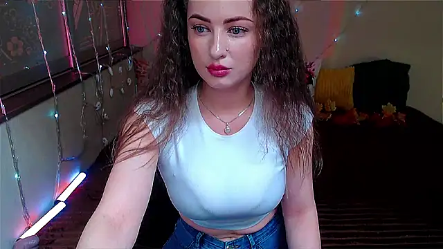 Snapshot of LizaSenri chatting on October 15, 2025, 6:44 am LizaSenri online show from October 15, 2025, 6:44 am