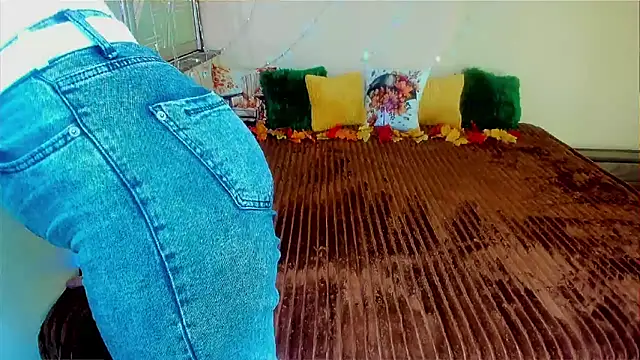 Snapshot of LizaSenri chatting on September 25, 2025, 6:41 am LizaSenri online show from September 25, 2025, 6:41 am