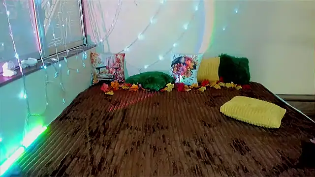 Snapshot of LizaSenri chatting on September 26, 2025, 7:32 pm LizaSenri online show from September 26, 2025, 7:32 pm