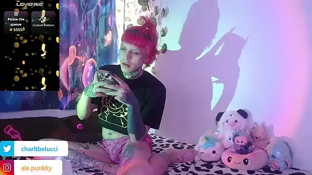 Snapshot of charlotbelucci_ chatting on May 6, 2026, 3:49 pm charlotbelucci online show from May 6, 2026, 3:49 pm