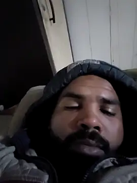 ListedLoin online show from February 6, 2026, 10:50 pm