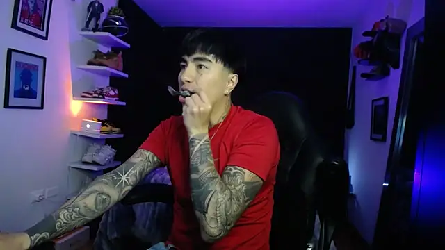 Snapshot of jung_dragon chatting on October 22, 2025, 5:40 am jung dragon online show from October 22, 2025, 5:40 am