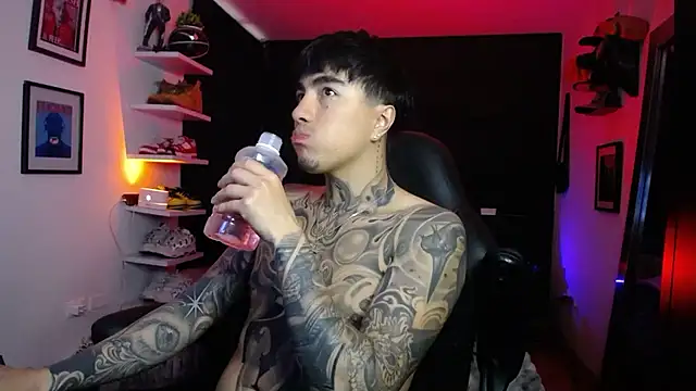 Snapshot of jung_dragon chatting on October 13, 2025, 4:30 pm jung dragon online show from October 13, 2025, 4:30 pm