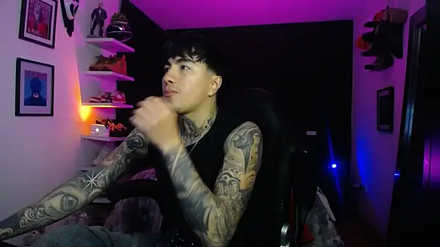 Snapshot of jung_dragon chatting on November 19, 2025, 4:56 am jung dragon online show from November 19, 2025, 4:56 am