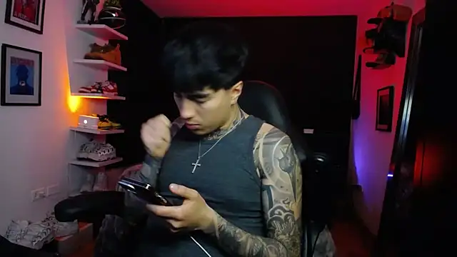 Snapshot of jung_dragon chatting on October 21, 2025, 3:17 am jung dragon online show from October 21, 2025, 3:17 am