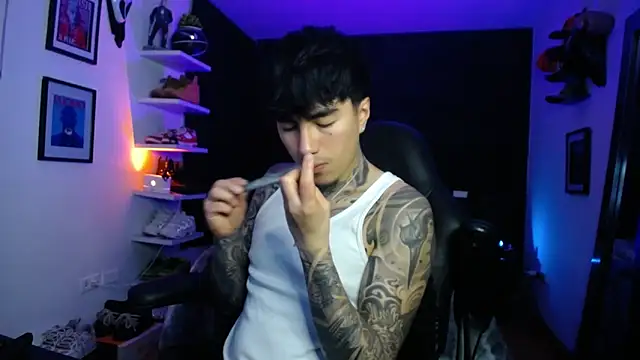 Snapshot of jung_dragon chatting on December 1, 2025, 11:27 pm jung dragon online show from December 1, 2025, 11:27 pm