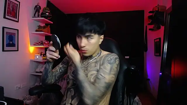 Snapshot of jung_dragon chatting on October 26, 2025, 4:13 am jung dragon online show from October 26, 2025, 4:13 am