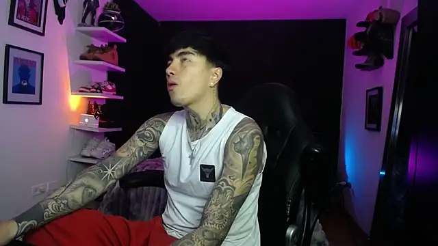 Snapshot of jung_dragon chatting on November 18, 2025, 2:38 am jung dragon online show from November 18, 2025, 2:38 am