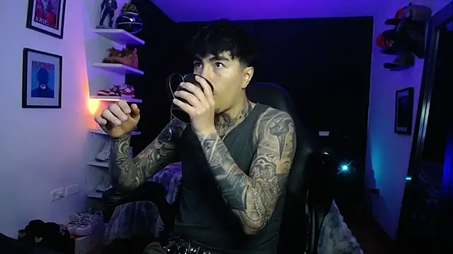 Snapshot of jung_dragon chatting on October 28, 2025, 8:02 am jung dragon online show from October 28, 2025, 8:02 am