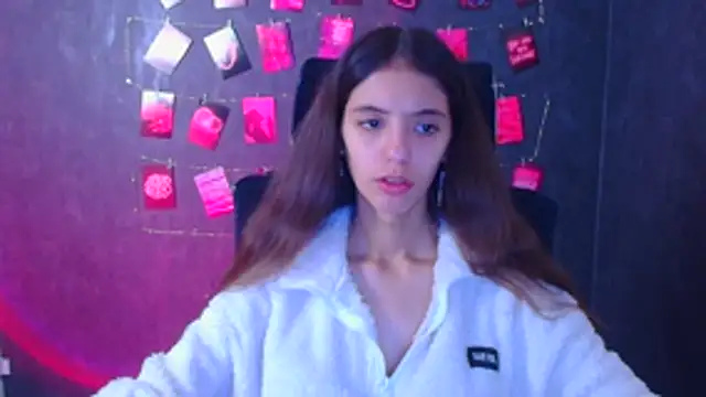 Snapshot of Aishell_ chatting on October 25, 2025, 11:20 am Aishell online show from October 25, 2025, 11:20 am