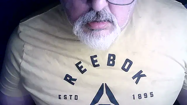 Snapshot of cashot58 chatting on April 16, 2026, 3:29 am cashot58 online show from April 16, 2026, 3:29 am