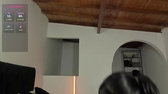 Snapshot of Alanna_House1 chatting on January 18, 2026, 11:19 pm Alanna House1 online show from January 18, 2026, 11:19 pm