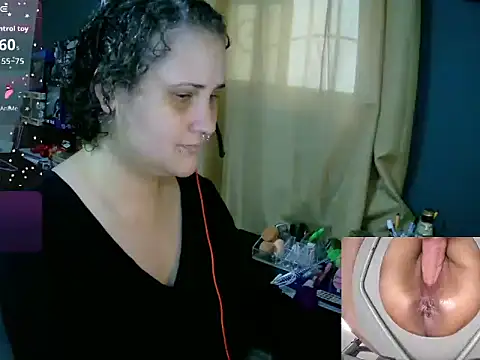 Snapshot of lolalicious_758 chatting on May 19, 2026, 9:11 pm lolalicious 758 online show from May 19, 2026, 9:11 pm
