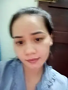 Snapshot of Ngoc-Trinh chatting on January 5, 2025, 6:13 am Ngoc-Trinh online show from January 5, 2025, 6:13 am