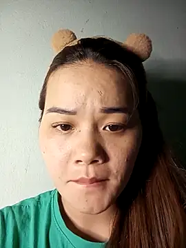 Snapshot of Ngoc-Trinh chatting on February 16, 2025, 4:32 pm Ngoc-Trinh online show from February 16, 2025, 4:32 pm