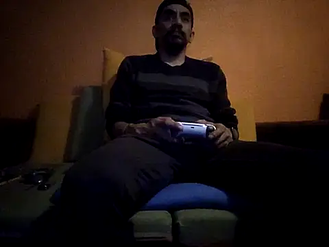 Snapshot of Angel_Coronel chatting on February 14, 2025, 4:04 am Angel Coronel online show from February 14, 2025, 4:04 am