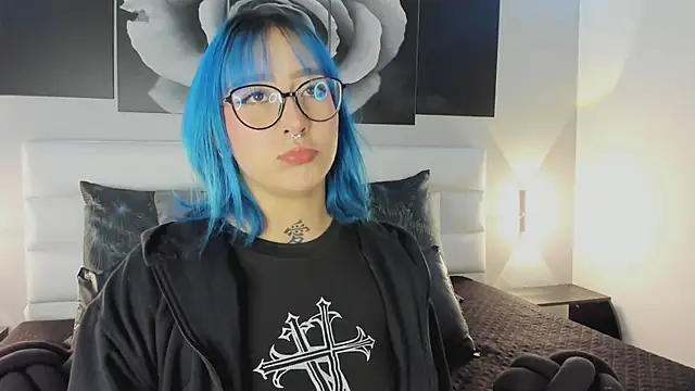 sofi bakerr online show from December 15, 2025, 11:38 am