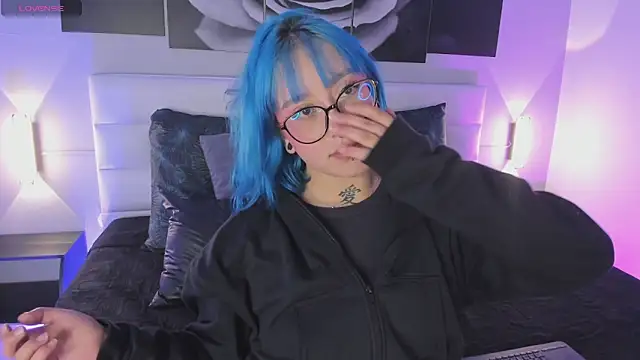 sofi bakerr online show from October 6, 2025, 11:33 am