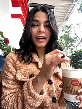 Snapshot of DaryRos chatting on November 20, 2025, 3:12 pm DaryRos online show from November 20, 2025, 3:12 pm