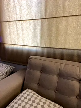 Snapshot of DaryRos chatting on December 1, 2025, 9:15 pm DaryRos online show from December 1, 2025, 9:15 pm