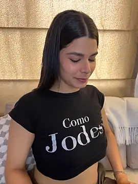 Snapshot of DaryRos chatting on November 19, 2025, 8:53 pm DaryRos online show from November 19, 2025, 8:53 pm