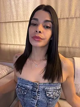 Snapshot of DaryRos chatting on November 21, 2025, 10:20 pm DaryRos online show from November 21, 2025, 10:20 pm