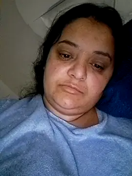 sarahhh1987 online show from November 12, 2025, 3:54 am