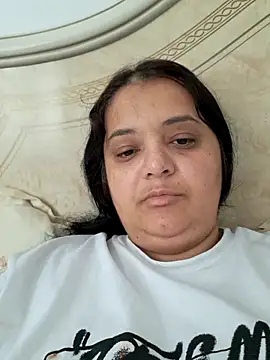 Snapshot of sarahhh1987 chatting on October 28, 2025, 5:50 am sarahhh1987 online show from October 28, 2025, 5:50 am