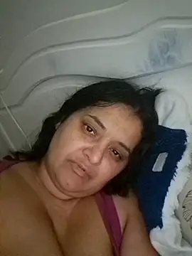 sarahhh1987 online show from November 12, 2025, 4:00 pm