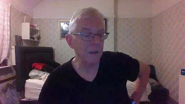 Snapshot of shaun63m chatting on January 13, 2026, 12:25 am shaun63m online show from January 13, 2026, 12:25 am