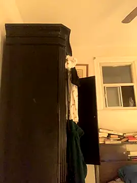 Snapshot of holyeroticss chatting on November 12, 2025, 12:37 am holyeroticss online show from November 12, 2025, 12:37 am