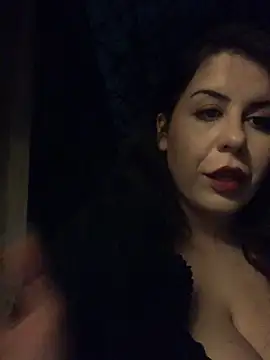 Snapshot of holyeroticss chatting on November 20, 2025, 10:52 pm holyeroticss online show from November 20, 2025, 10:52 pm