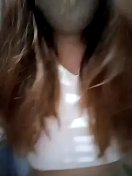 M yiyi online show from November 29, 2025, 11:05 pm