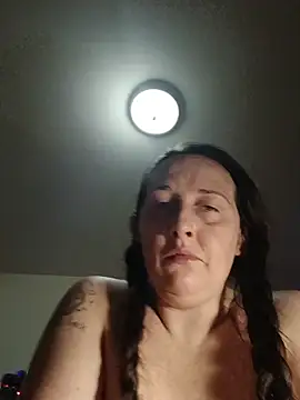 PhatAss Kummmilla online show from November 16, 2025, 4:06 am