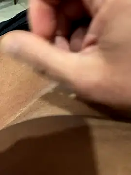 Snapshot of Teloficco chatting on November 24, 2025, 12:54 am Teloficco online show from November 24, 2025, 12:54 am