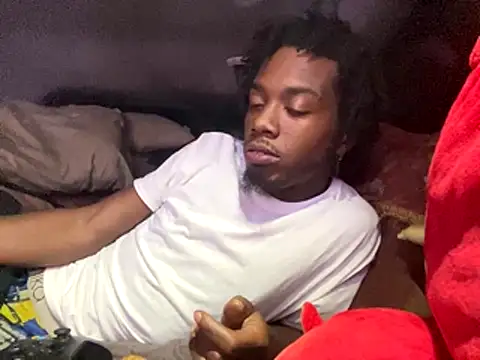 Snapshot of SlimeCrownzOut5 chatting on October 31, 2025, 3:14 am SlimeCrownzOut5 online show from October 31, 2025, 3:14 am