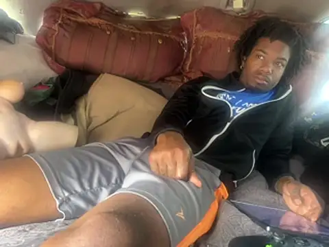 Snapshot of SlimeCrownzOut5 chatting on February 16, 2026, 5:55 pm SlimeCrownzOut5 online show from February 16, 2026, 5:55 pm