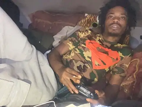 Snapshot of SlimeCrownzOut5 chatting on February 1, 2026, 6:44 am SlimeCrownzOut5 online show from February 1, 2026, 6:44 am