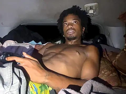 Snapshot of SlimeCrownzOut5 chatting on October 7, 2025, 3:40 am SlimeCrownzOut5 online show from October 7, 2025, 3:40 am