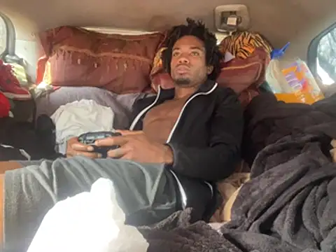 Snapshot of SlimeCrownzOut5 chatting on February 3, 2026, 6:57 pm SlimeCrownzOut5 online show from February 3, 2026, 6:57 pm