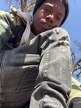 Snapshot of SlimeCrownzOut5 chatting on March 4, 2025, 7:01 pm SlimeCrownzOut5 online show from March 4, 2025, 7:01 pm