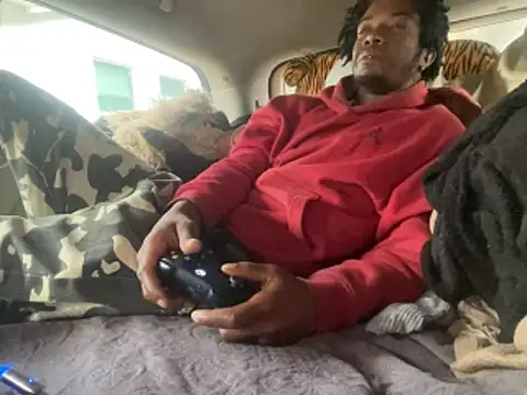 Snapshot of SlimeCrownzOut5 chatting on November 1, 2025, 2:11 pm SlimeCrownzOut5 online show from November 1, 2025, 2:11 pm