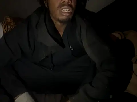 Snapshot of SlimeCrownzOut5 chatting on November 27, 2025, 1:22 pm SlimeCrownzOut5 online show from November 27, 2025, 1:22 pm