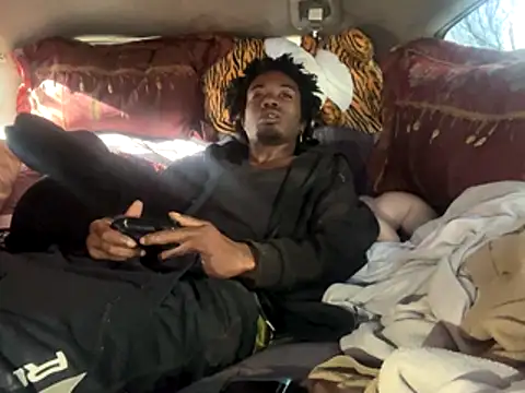 Snapshot of SlimeCrownzOut5 chatting on December 14, 2025, 8:14 pm SlimeCrownzOut5 online show from December 14, 2025, 8:14 pm