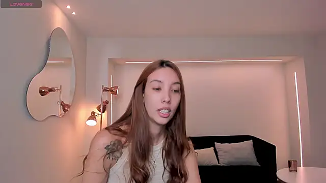Snapshot of AnaisNin chatting on June 15, 2026, 12:38 pm AnaisNin online show from June 15, 2026, 12:38 pm