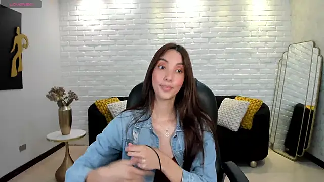 AnaisNin online show from November 21, 2025, 9:03 pm