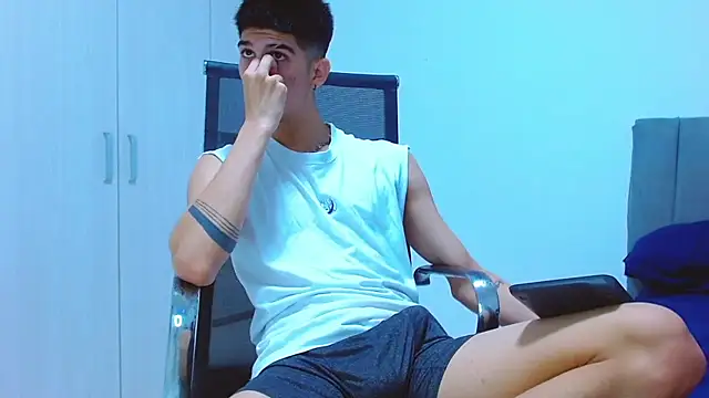 Snapshot of jhony-sex chatting on October 29, 2025, 11:14 pm jhony-sex online show from October 29, 2025, 11:14 pm