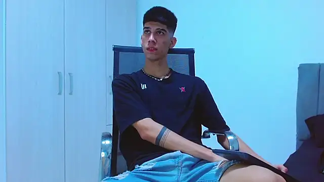 Snapshot of jhony-sex chatting on November 8, 2025, 12:20 pm jhony-sex online show from November 8, 2025, 12:20 pm