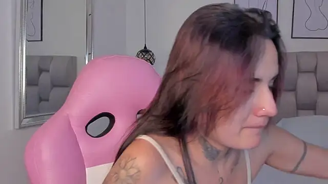 Snapshot of Susan-Sweet-7 chatting on November 12, 2025, 8:23 pm Susan-Sweet-7 online show from November 12, 2025, 8:23 pm